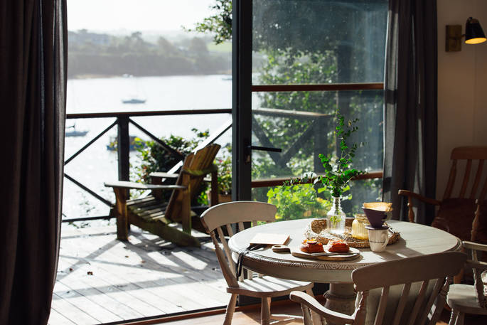 Enjoy breakfast round the dinner table at Bowcombe Boathouse in Devon 