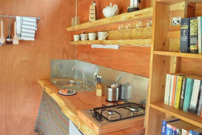 the writer's cabin les seilhols kitchenette 